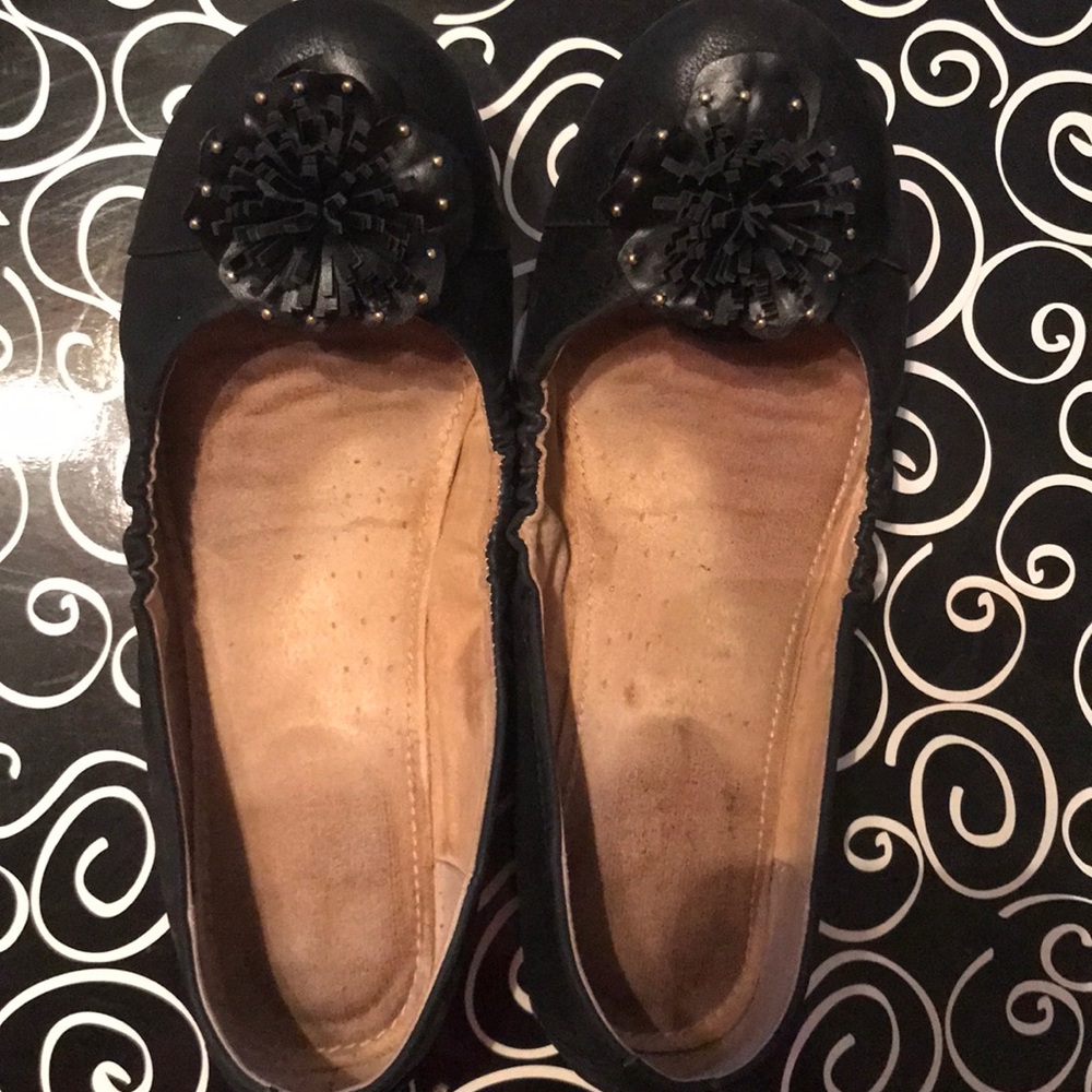 Black Naturalizer Pom ballet flats